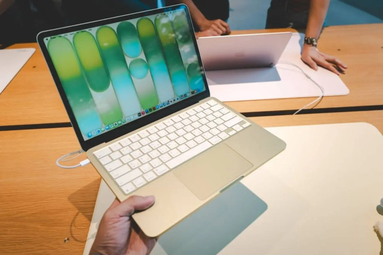 MacBook Neo