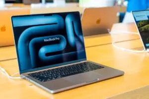 Ny ångkammarteknologi i MacBook Pro M6 lovar att eliminera överhettning av systemet