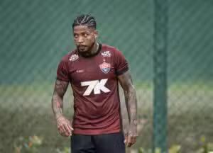 Marinho retorna ao Vitória contra o Flamengo no Maracanã pela estreia na Copa do Brasil
