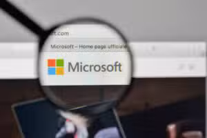Usuários enfrentam loop de autenticação no Outlook; Microsoft investiga falha