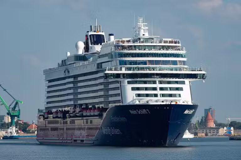Navio de cruzeiro Mein Schiff 7