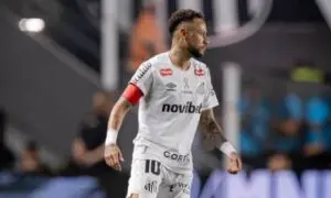 Neymar čaruje a Santos poráží Atlético-MG gólem Moisése v duelu o Brasielirão
