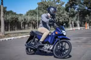 Honda Pop 110i ES 2027 recebe freio combinado e rodas de liga leve em nova geração