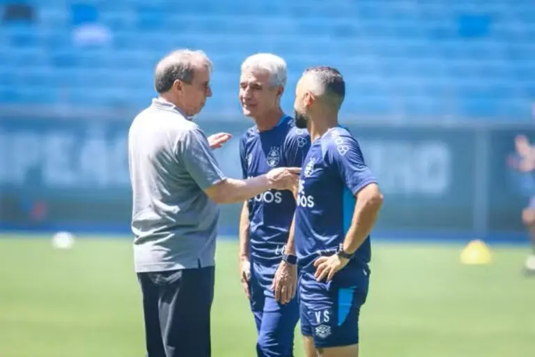 Odorico Roman com técnico Luís Castro