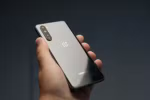 OnePlus and Realme unify global operations to face competition in the cell phone market