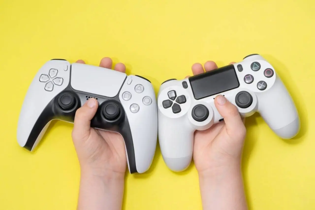 Playstation 5 and Playstation 4