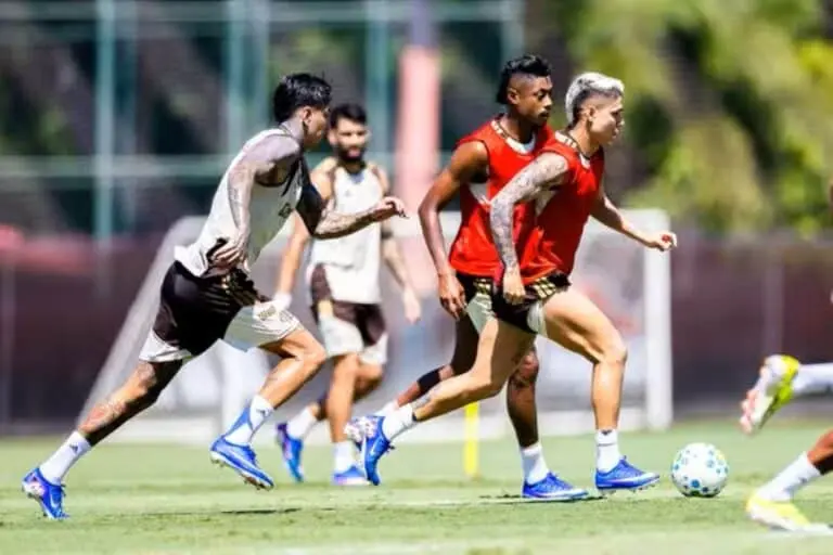 Pulgar, Bruno Henrique e Luiz Araújo