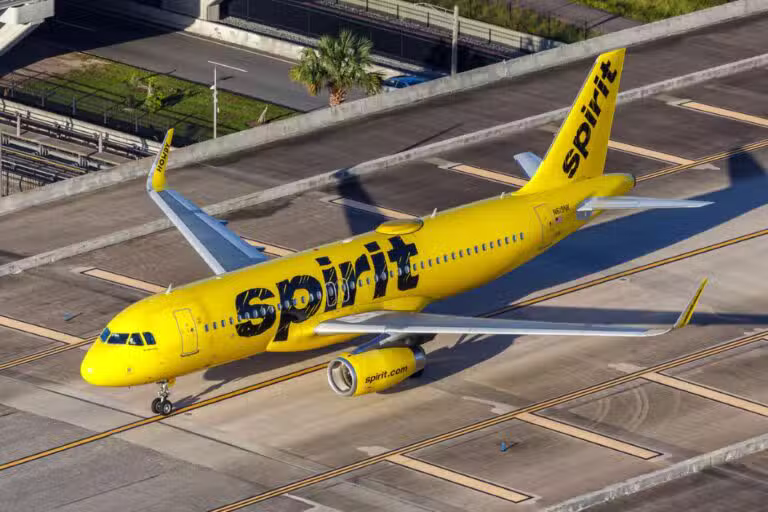 Spirit Airlines, avião, pista de pouso