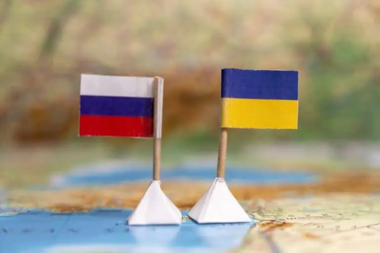 Ucrânia e Rússia bandeiras