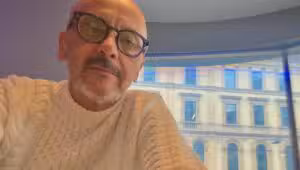 Alberto Davoli, icônica voz do rádio italiano, deixa legado de 40 anos em emissoras