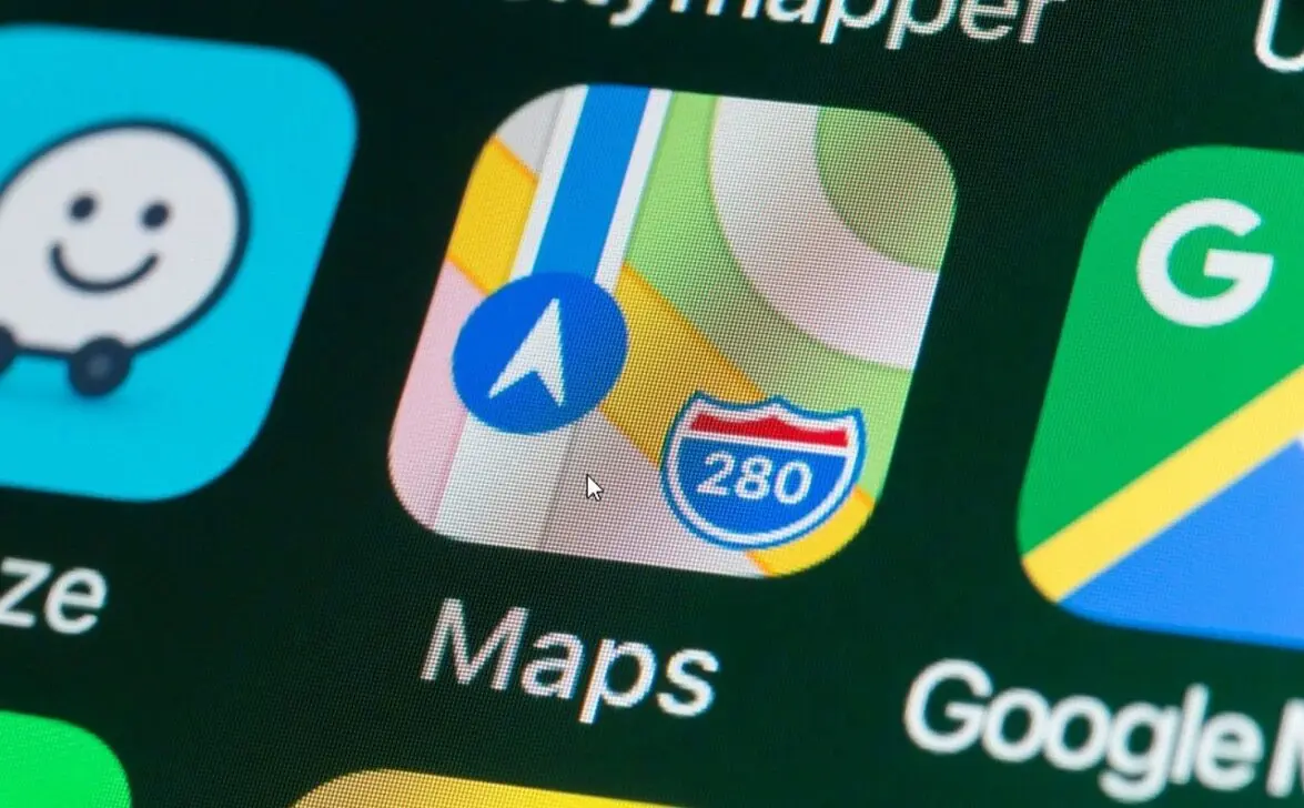 Apple Maps - stockcam @istock.com