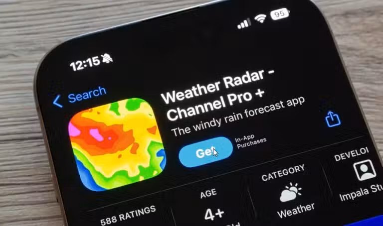 apple weather app - Mino Surkala/Shutterstock.com