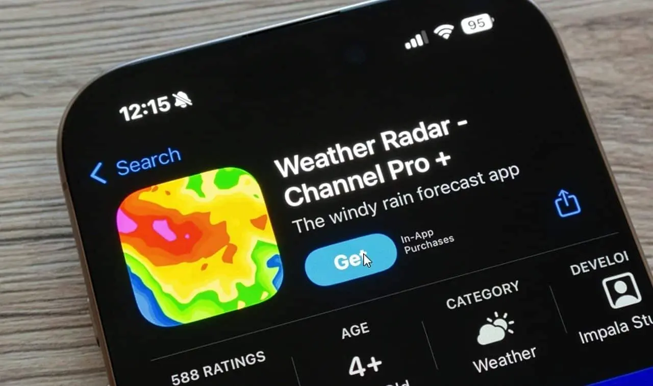apple weather app - Mino Surkala/Shutterstock.com