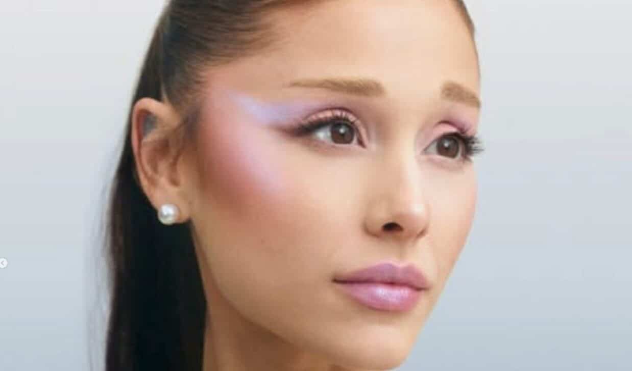 Ariana Grande - @ arianagrande