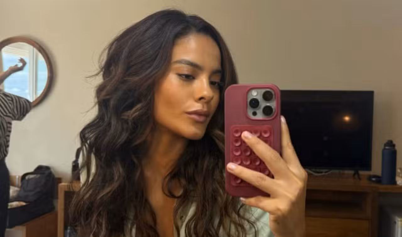 Bella Campos - Instagram