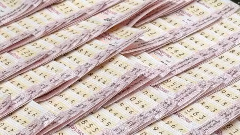 Bilhetes de loteria da Tailândia - onapalmtree/ Shutterstock.com