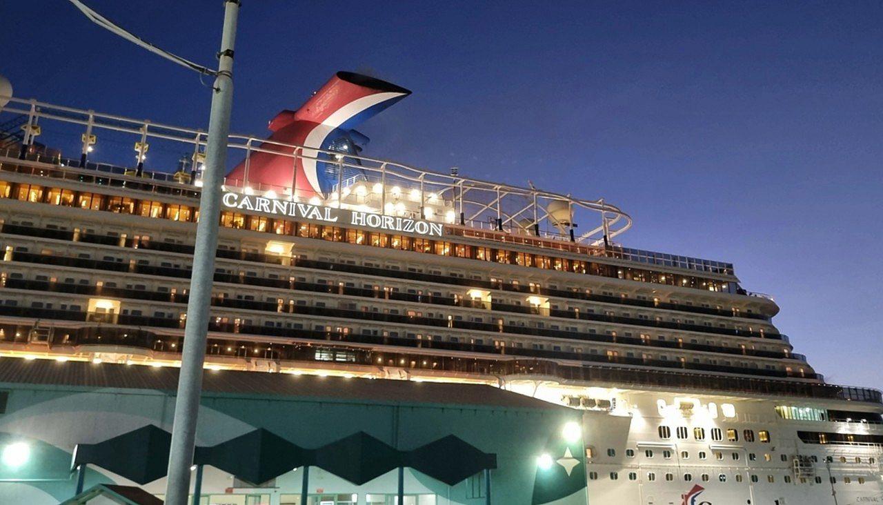 Carnival Horizon