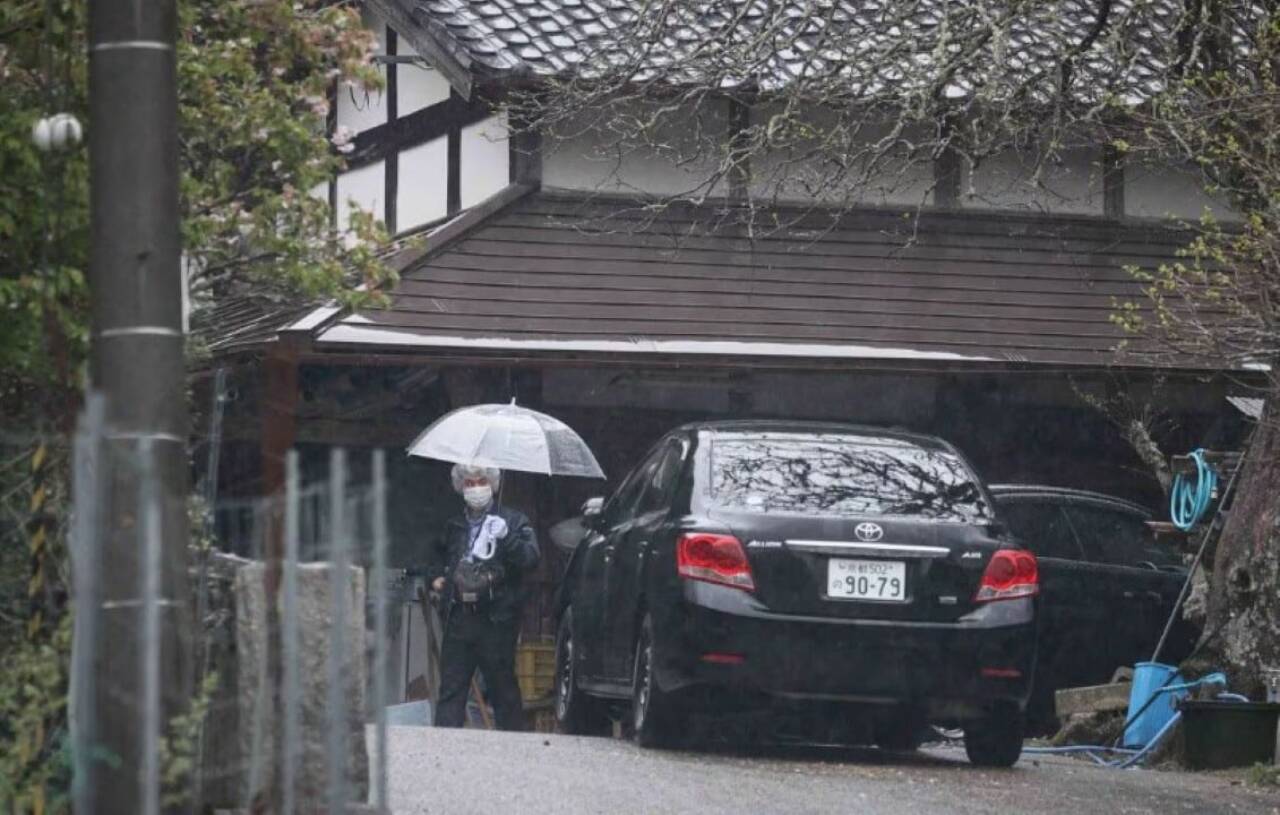 京都：警察が山林で遺体発見、11歳の子供の父親逮捕を要求