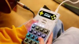 カシオ、直感的な音楽制作に特化したポータブルサンプラー「SXC-1」を発売、5月に発売