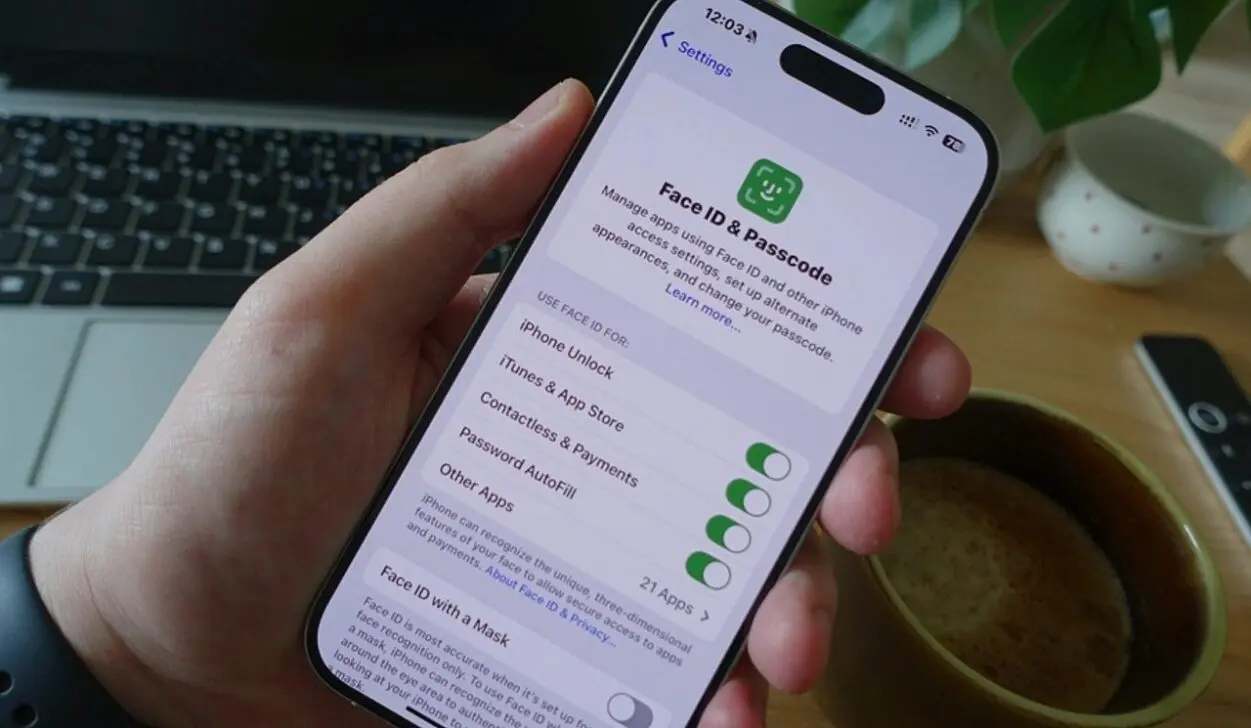 face ID Apple - Bendix M/Shutterstock.com
