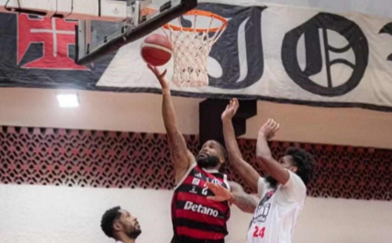 Flamengo x Vasco fazem clássico no NBB - Paula Reis/Flamengo