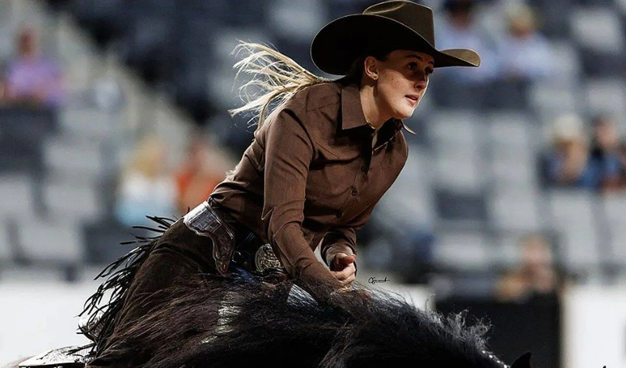 Gina Schumacher - @gina_schumacher