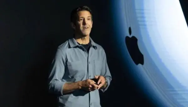 John Ternus assume o comando da Apple em meio a desafios com inteligência artificial