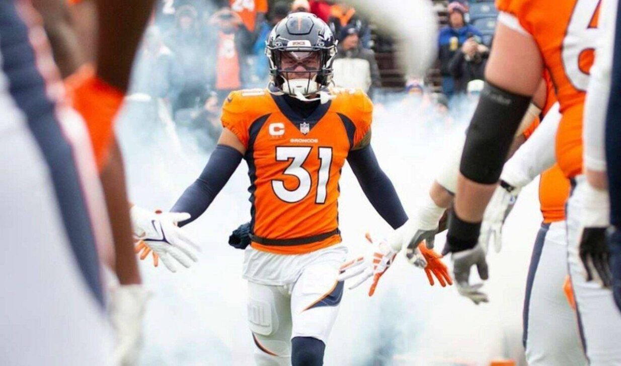 Justin Simmons - x/@Broncos