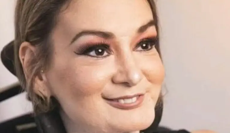 Luciana Novaes. Formada em Serviço Social e especializada em Gestão Pública, ela tem participado de lives ao lado de profissionais de saúde — Alice Venturi