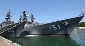 Japanska marinen övervakar två kinesiska stealthjagare nära Yokote