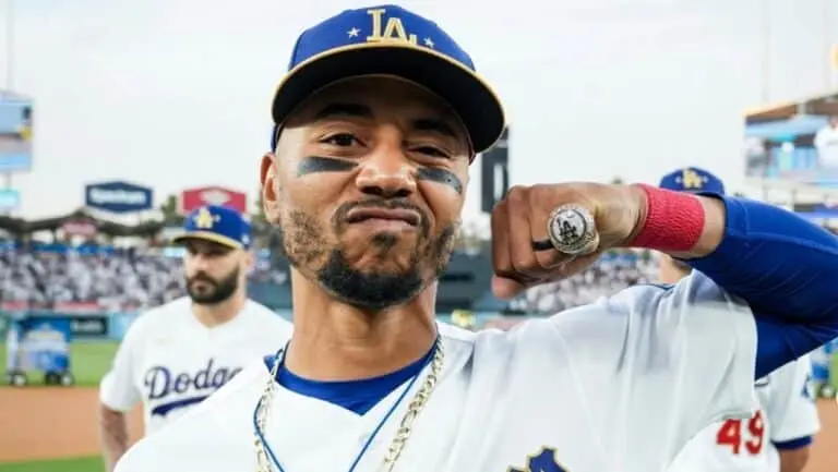 Mookie Betts - @mookiebetts