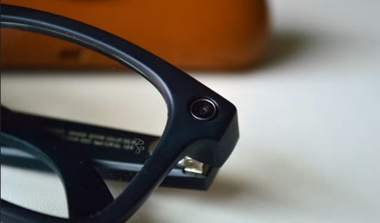 óculos inteligente - TannySolt / Shutterstock.com