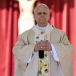 Atraso marca retorno do Papa Leão XIV após falha em aeronave nas Ilhas Canárias