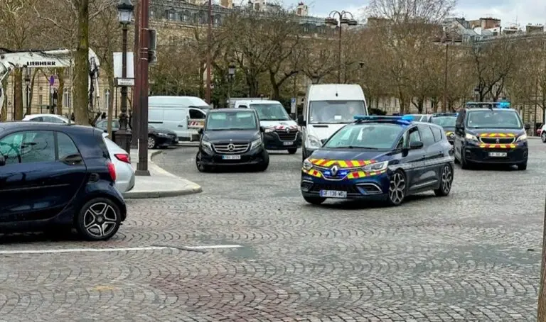 Polícia França - Mix Vale