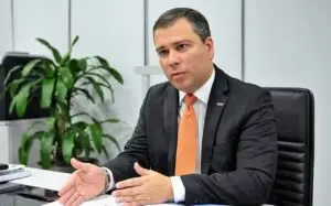 Polícia Federal prende ex-presidente do BRB, Paulo Henrique Costa, em nova fase da Operação Compliance Zero