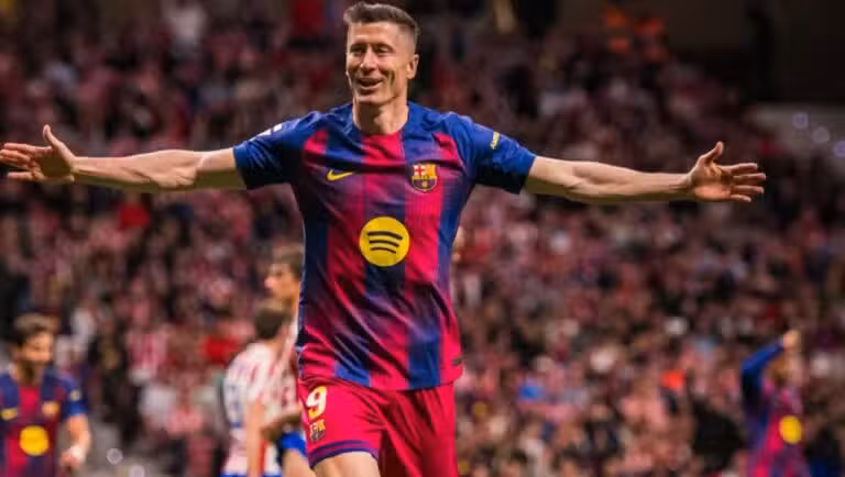 Robert Lewandowski - @_rl9