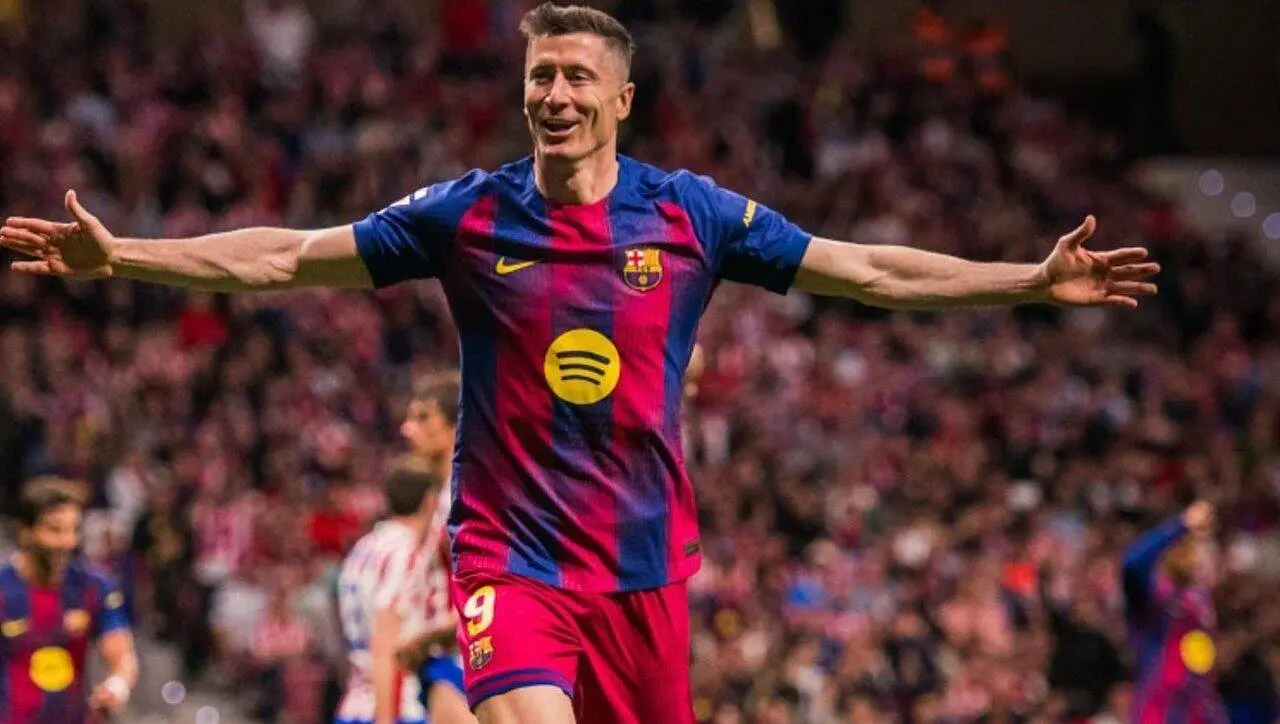 Robert Lewandowski - @_rl9