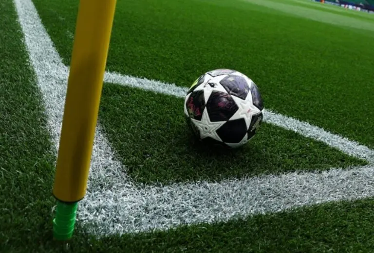 Bola Champions League - X.com/ Sporting