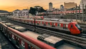 Trem descarrila na Linha 9-Esmeralda perto da Berrini e afeta manhã em SP