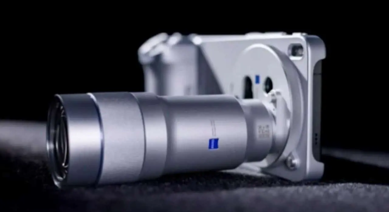 Vivo X300 Ultra com o extensor Zeiss