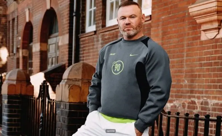 Wayne Rooney - @ waynerooney