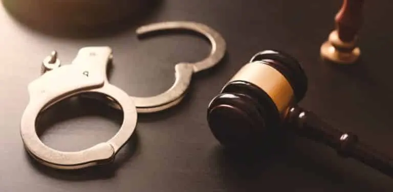 Algemas, crime, justiça