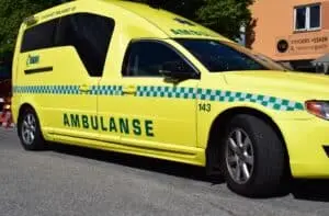 Casal morre em colisão entre caminhão e carro em rodovia da Noruega