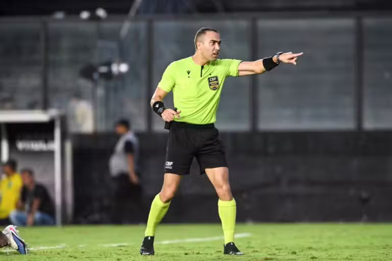 Árbitro Davi de Oliveira Lacerda