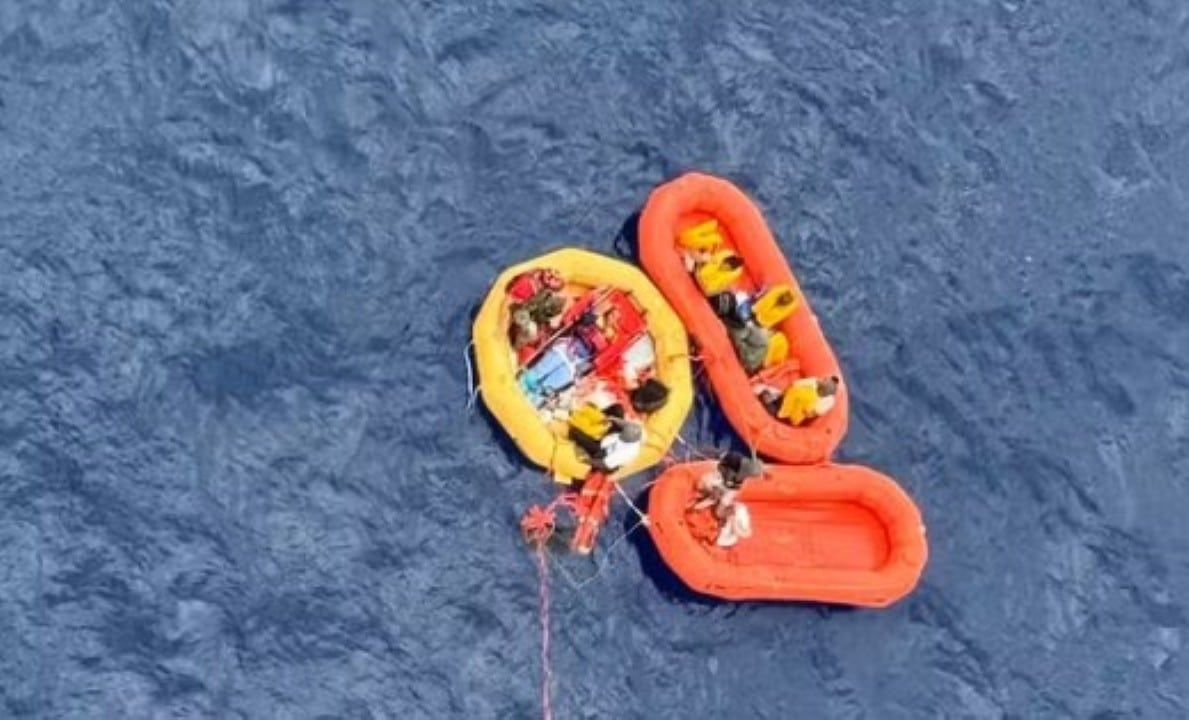 Avião cai no mar da Flórida