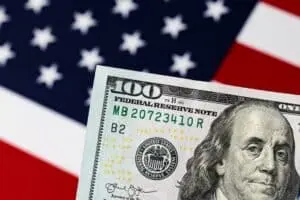 Reajuste do COLA para veteranos do VA em 2027 pode elevar benefícios em quase US$ 150