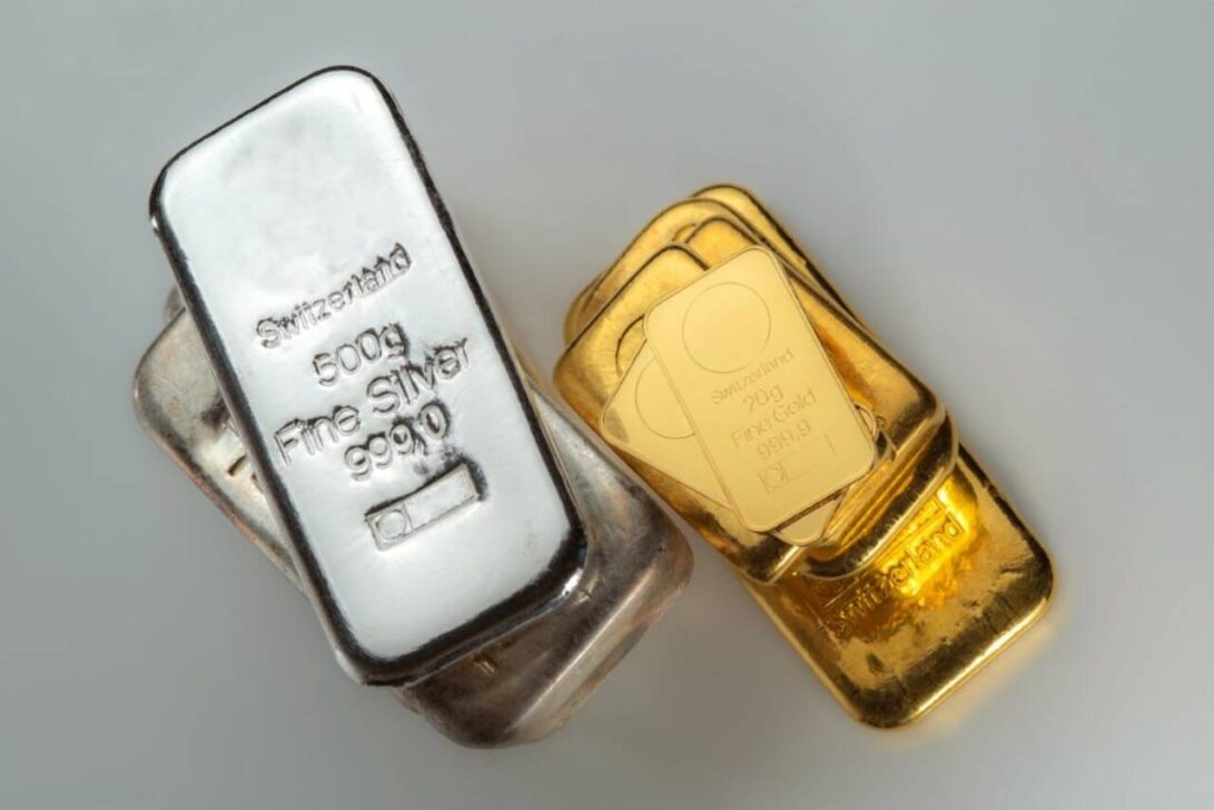 Barras de prata e ouro