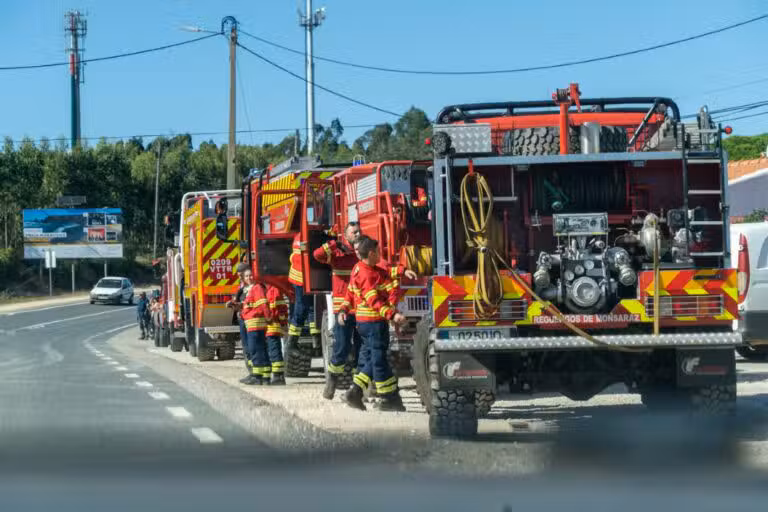 Bombeiros Portugal, caminhões de bombeiros