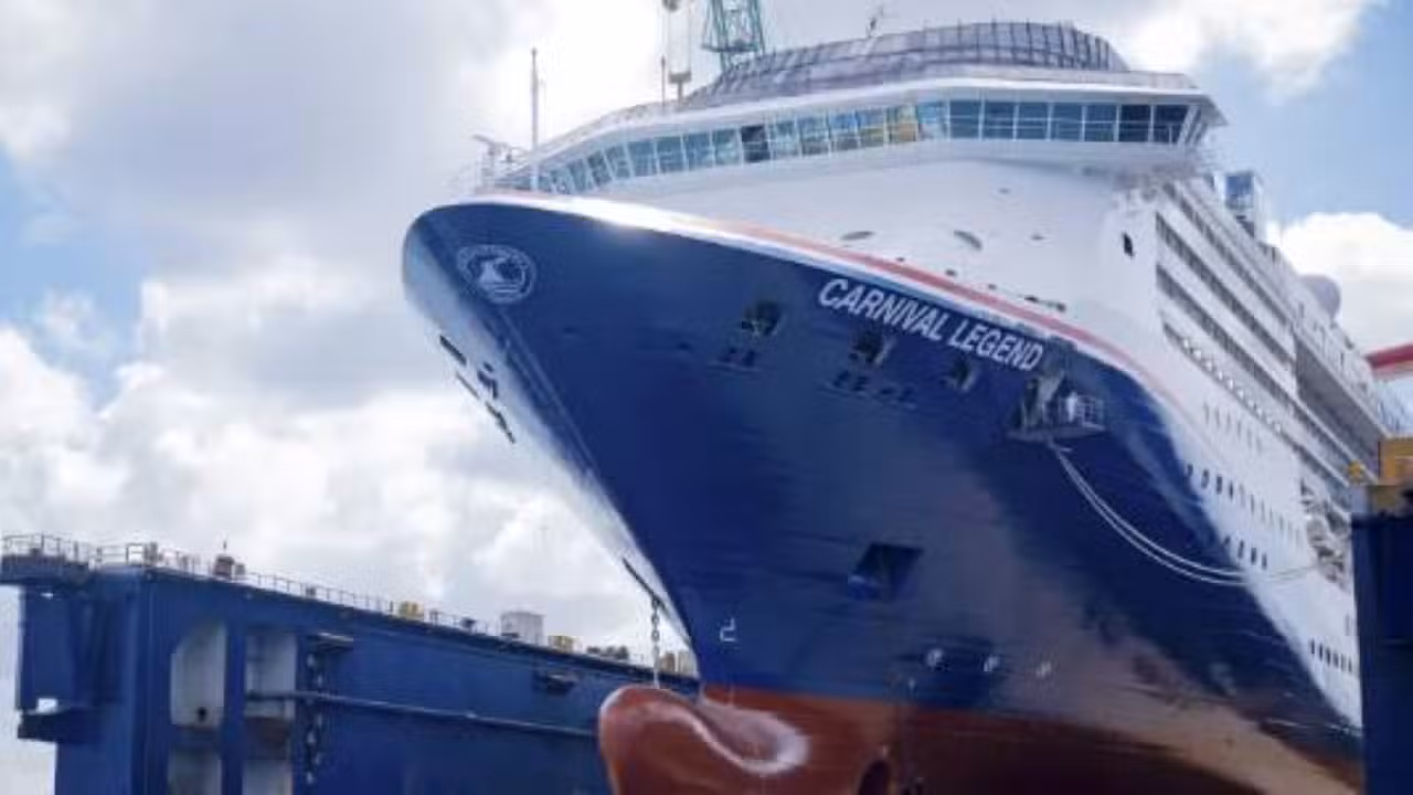 Carnival Legend