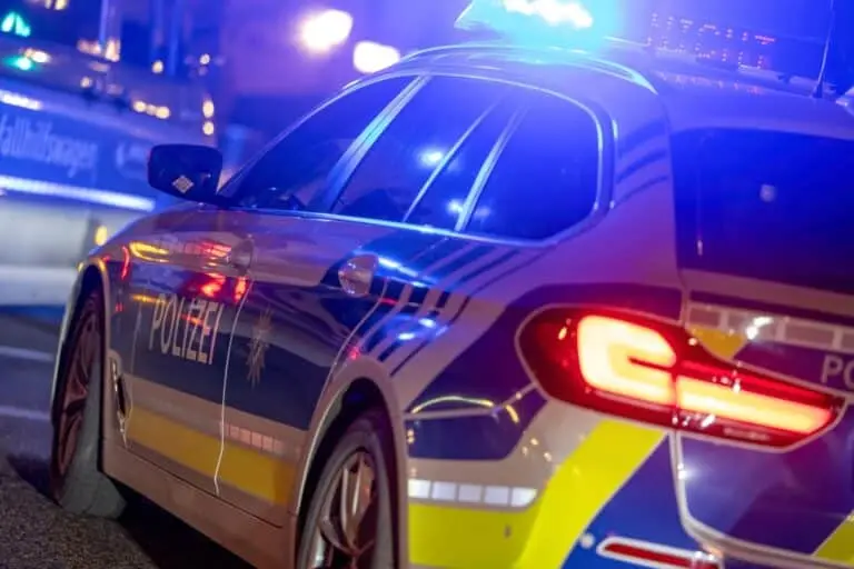 Carro de polícia alemã